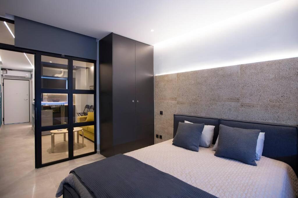 City Center Modern Renovated Apartment Атина Екстериор снимка